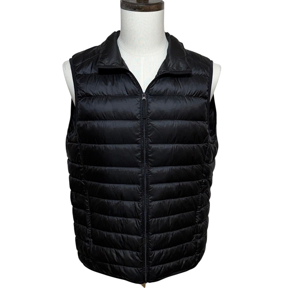 Uniqlo Puffer Vest Mens Medium Black Down Quilted Full Zip Water Repellent Light